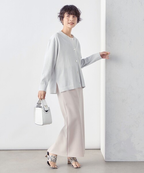 NOLLEY’S(ノーリーズ)の「コットンVネックカーディガン(カーディガン/ボレロ・レディース・シルバー/ブラック/ライトブルー・38)」の10枚目の写真