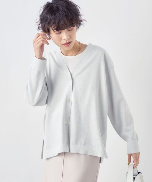 NOLLEY’S(ノーリーズ)の「コットンVネックカーディガン(カーディガン/ボレロ・レディース・シルバー/ブラック/ライトブルー・38)」の14枚目の写真