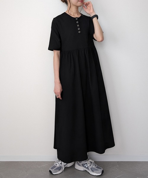 JUNOAH（ジュノア）の「ウエスト切替ギャザーマキシ丈ワンピース（ワンピース・レディース・ブラック/ベージュ/ミックスグレー・X-LARGE/LARGE/MEDIUM）」の16枚目の写真