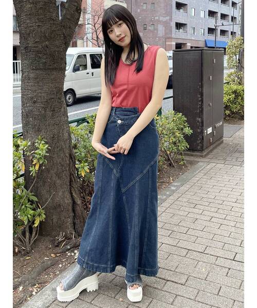 MURUA（ムルーア）の「2WAYコンパクトカットソー（タンクトップ・レディース・ホワイト/レッド/ブラック/グレー/ブルー・FREE）」の9枚目の写真