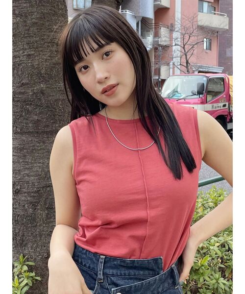 MURUA（ムルーア）の「2WAYコンパクトカットソー（タンクトップ・レディース・ホワイト/レッド/ブラック/グレー/ブルー・FREE）」の10枚目の写真