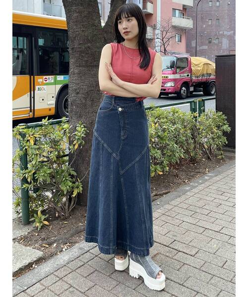 MURUA（ムルーア）の「2WAYコンパクトカットソー（タンクトップ・レディース・ホワイト/レッド/ブラック/グレー/ブルー・FREE）」の12枚目の写真