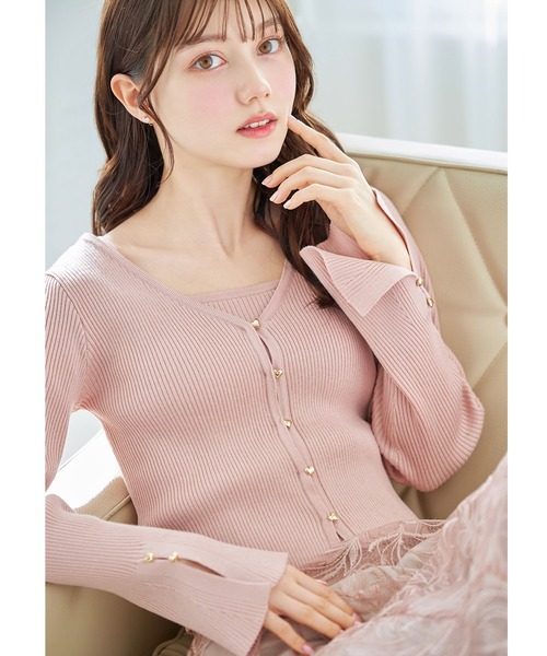 tocco closet(トッコ クローゼット)の「ベーシックキャミソール×プチハート釦カーディガンのリブニットアンサンブル(アンサンブル・レディース・ブラック/オフホワイト/ピンク・M)」の3枚目の写真