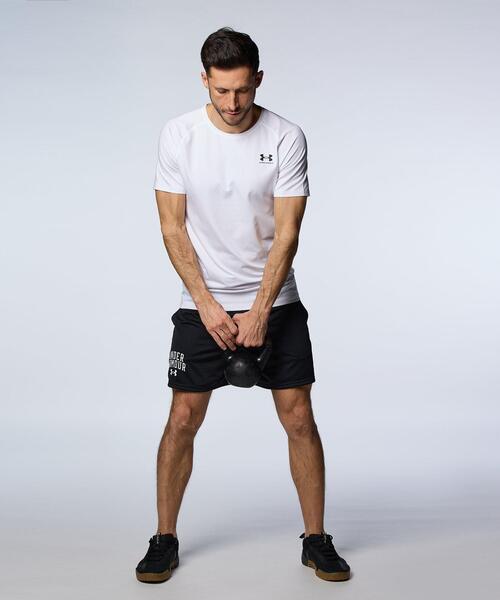 UNDER ARMOUR(アンダーアーマー)の「UAヒートギア フィッティド ショートスリーブシャツ(トレーニング/メンズ)(Tシャツ/カットソー・メンズ・ホワイト・XL/M/XXL/S/L/3XL)」の6枚目の写真