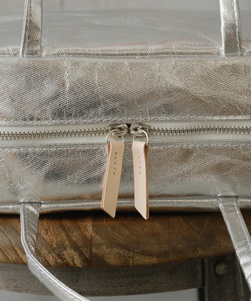 EARTH MADE（アースメイド）の「CANVAS BOSTON with POUCH ボストン（ボストンバッグ・レディース・シルバー/ブラック/Black/Silver・フリー）」の6枚目の写真