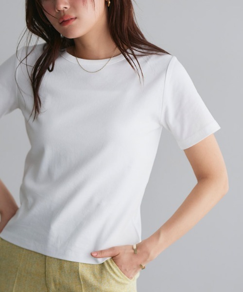 Pierrot(ピエロ)の「シンプルTシャツ(Tシャツ/カットソー・レディース・ライトベージュ/ブラック/ネイビー/オフホワイト/チャコール・S/M/L)」の2枚目の写真