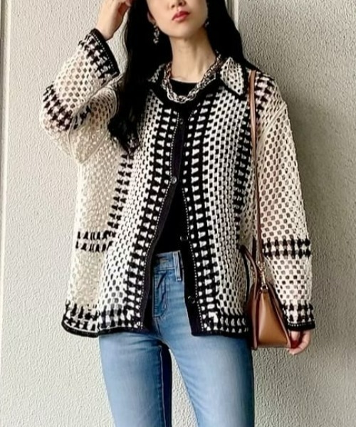 HONEYSUCKLE ROSE(ハニーサックルローズ)の「【HONEYSUCKLE ROSE】カギ針編み風カーデレイヤード(アンサンブル・レディース・ブラック/ホワイト・M/L/XL)」の1枚目の写真