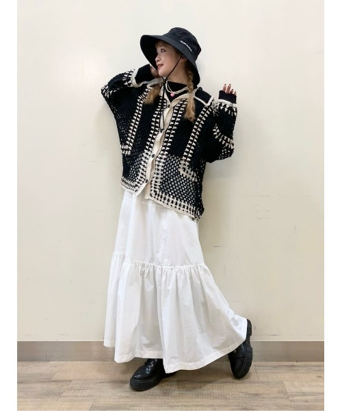 HONEYSUCKLE ROSE(ハニーサックルローズ)の「【HONEYSUCKLE ROSE】カギ針編み風カーデレイヤード(アンサンブル・レディース・ブラック/ホワイト・M/L/XL)」の20枚目の写真