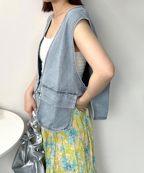 CRB（シーアールビー）の「デニムショートベスト（ベスト・レディース・ブルー/ブラック・F）」の18枚目の写真