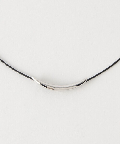 green label relaxing（グリーンレーベルリラクシング）の「クレセントバー＆コードスライド ネックレス（ネックレス・レディース・シルバー/ゴールド・FREE）」の10枚目の写真