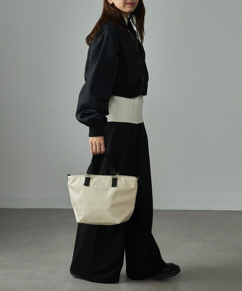 FREDRIK PACKERS（フレドリックパッカーズ）の「【FREDRIK PACKERS】EC限定商品　FAM TOTE ECO LEATHER WIDE（トートバッグ・レディース・ベージュ/アイボリー/ブラック/グレー・FREE）」の14枚目の写真