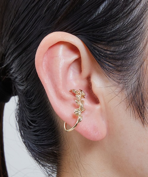 Zoule（ゾーラ）の「Zoule ゾーラ：rose ivy　イヤーカフ　両耳イヤカフ　イヤリング（セットイヤーカフ）（イヤーカフ・レディース・ゴールド/シルバー・FREE）」の6枚目の写真