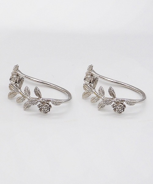 Zoule（ゾーラ）の「Zoule ゾーラ：rose ivy　イヤーカフ　両耳イヤカフ　イヤリング（セットイヤーカフ）（イヤーカフ・レディース・ゴールド/シルバー・FREE）」の8枚目の写真