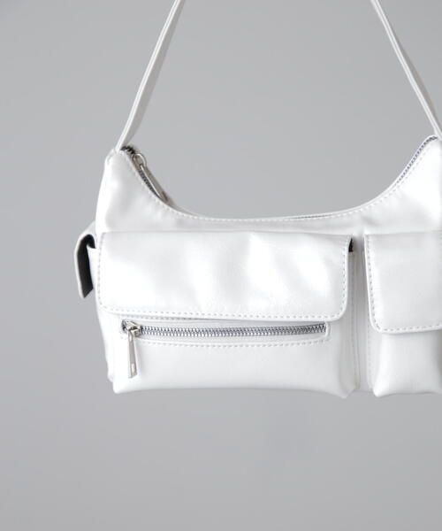 FREE'S MART（フリーズマート）の「◆カーゴバッグ（ハンドバッグ・レディース・ブラック/ホワイト・ﾌﾘ-）」の16枚目の写真