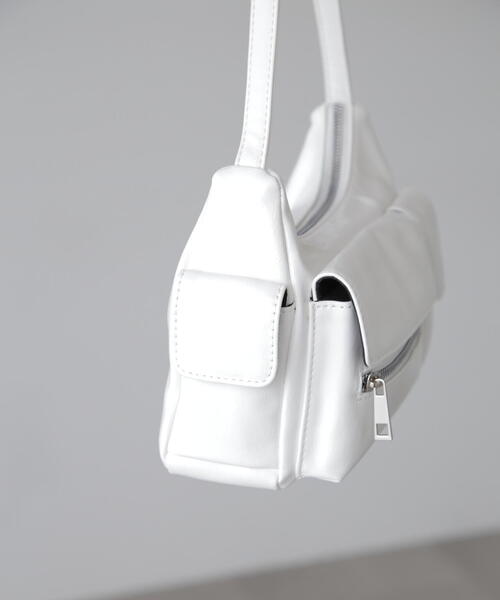 FREE'S MART（フリーズマート）の「◆カーゴバッグ（ハンドバッグ・レディース・ブラック/ホワイト・ﾌﾘ-）」の18枚目の写真