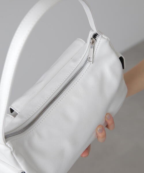 FREE'S MART（フリーズマート）の「◆カーゴバッグ（ハンドバッグ・レディース・ブラック/ホワイト・ﾌﾘ-）」の20枚目の写真