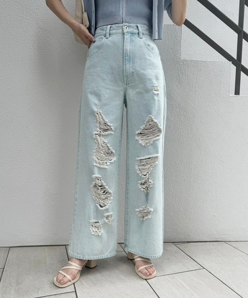 one after another NICE CLAUP（ワンアフターアナザーナイスクラップ）の「ダメージデニムワイドパンツ【SMサイズ展開】（デニムパンツ・レディース・サックスブルー/ブラック/ブルー・MEDIUM/SMALL）」の3枚目の写真