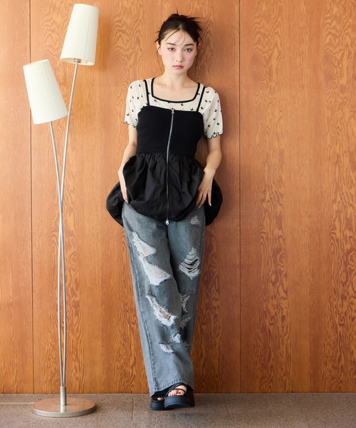 one after another NICE CLAUP（ワンアフターアナザーナイスクラップ）の「ダメージデニムワイドパンツ【SMサイズ展開】（デニムパンツ・レディース・サックスブルー/ブラック/ブルー・MEDIUM/SMALL）」の13枚目の写真