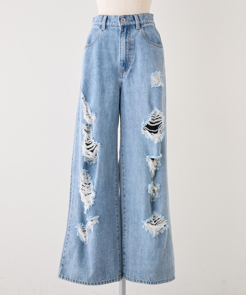 one after another NICE CLAUP（ワンアフターアナザーナイスクラップ）の「ダメージデニムワイドパンツ【SMサイズ展開】（デニムパンツ・レディース・サックスブルー/ブラック/ブルー・MEDIUM/SMALL）」の4枚目の写真