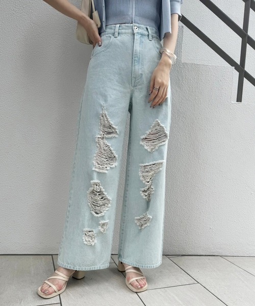 one after another NICE CLAUP（ワンアフターアナザーナイスクラップ）の「ダメージデニムワイドパンツ【SMサイズ展開】（デニムパンツ・レディース・サックスブルー/ブラック/ブルー・MEDIUM/SMALL）」の6枚目の写真