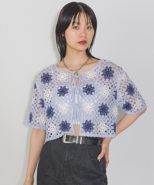 PAGEBOY（ページボーイ）の「クロシェライクリボン半袖トップス（ニット/セーター・レディース・ブラック/ホワイト×ブラック/ブルー・FREE）」の7枚目の写真