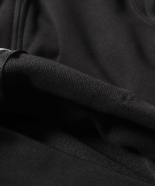 United Athle(ユナイテッドアスレ)の「10.0oz スウェット 裏毛フルジップパーカー フーディー(パーカー・キッズ・ダークブラウン/ベージュ/ネイビー/チャコール/オリーブ/ブラック/グレー/ロイヤルブルー/パープル/グリーン/バーガンディー・150/130/110)」の17枚目の写真