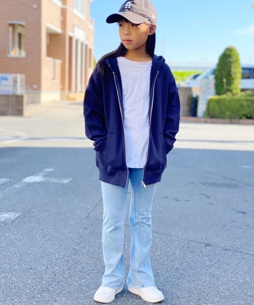 United Athle(ユナイテッドアスレ)の「10.0oz スウェット 裏毛フルジップパーカー フーディー(パーカー・キッズ・ダークブラウン/ベージュ/ネイビー/チャコール/オリーブ/ブラック/グレー/ロイヤルブルー/パープル/グリーン/バーガンディー・150/130/110)」の12枚目の写真
