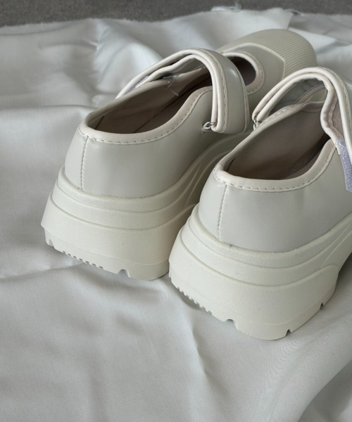 Teem Store（チームストア）の「ベルトストラップ メリージェーンチャンキースニーカー（スニーカー・レディース・アイボリー/ブラック・35inch/37inch/39inch）」の21枚目の写真