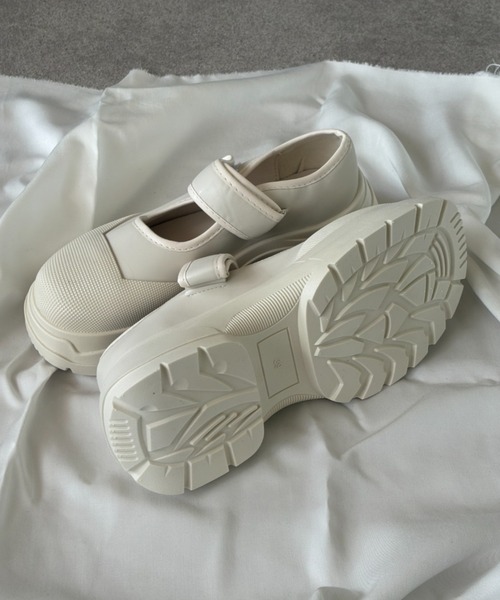 Teem Store（チームストア）の「ベルトストラップ メリージェーンチャンキースニーカー（スニーカー・レディース・アイボリー/ブラック・35inch/37inch/39inch）」の20枚目の写真