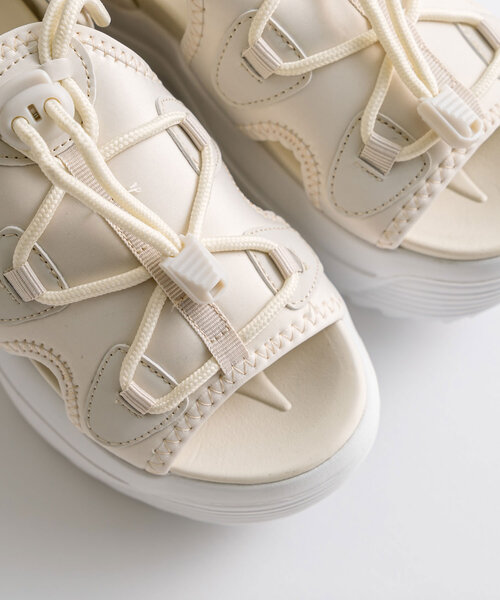 OLIVE des OLIVE（オリーブデオリーブ）の「【WEB限定】厚底スポーツサンダル（サンダル・レディース・オフホワイト/ブラック・SMALL/MEDIUM/LARGE/X-LARGE）」の22枚目の写真