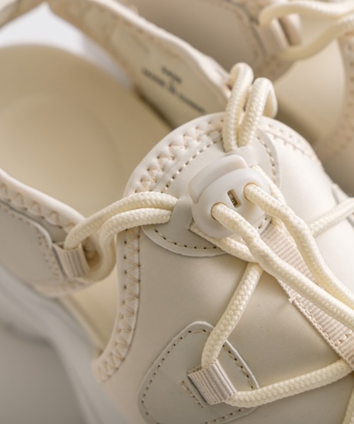 OLIVE des OLIVE（オリーブデオリーブ）の「【WEB限定】厚底スポーツサンダル（サンダル・レディース・オフホワイト/ブラック・SMALL/MEDIUM/LARGE/X-LARGE）」の9枚目の写真