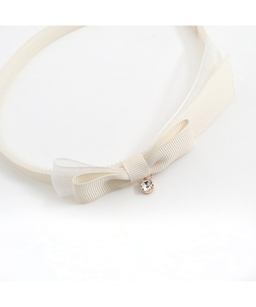 KP DECO（ケーピーデコ）の「ぼん天付きリボンカチューシャ（カチューシャ・キッズ・オフホワイト/ピンク/ネイビー・FREE）」の6枚目の写真