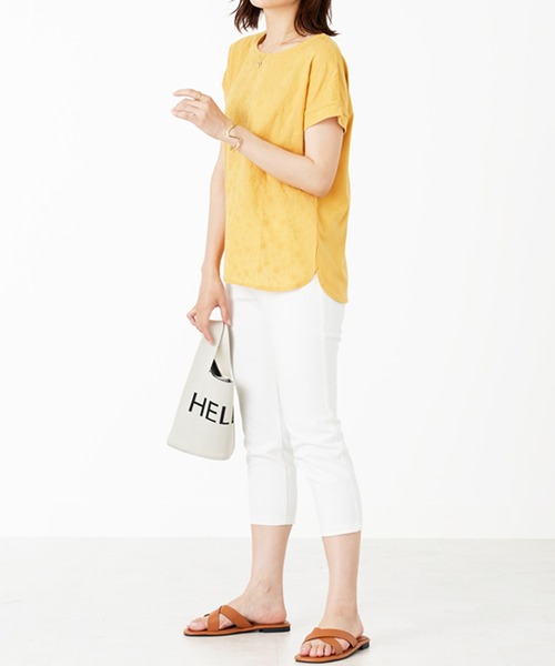 BELLUNA PLUS（ベルーナ）の「刺しゅうレース切替プルオーバー（Tシャツ/カットソー・レディース・イエロー/ブルー/ライトグリーン/コーラル・MEDIUM/LARGE/X-LARGE）」の9枚目の写真