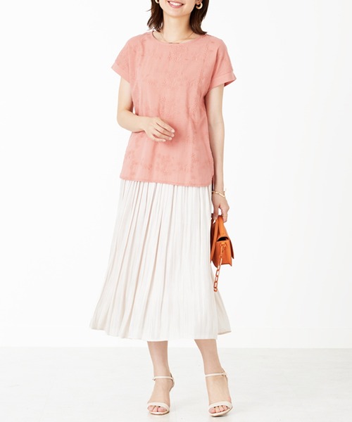 BELLUNA PLUS（ベルーナ）の「刺しゅうレース切替プルオーバー（Tシャツ/カットソー・レディース・イエロー/ブルー/ライトグリーン/コーラル・MEDIUM/LARGE/X-LARGE）」の7枚目の写真