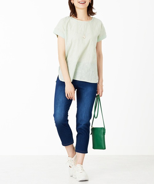 BELLUNA PLUS（ベルーナ）の「刺しゅうレース切替プルオーバー（Tシャツ/カットソー・レディース・イエロー/ブルー/ライトグリーン/コーラル・MEDIUM/LARGE/X-LARGE）」の17枚目の写真