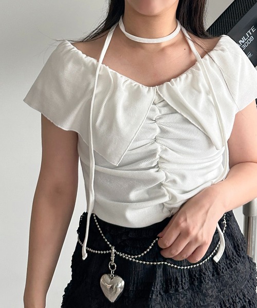 apres jour mignon(アプレジュールミニョン)の「【apres jour mignon SOIE】タイ付きオフショルトップス【ZOZOTOWN限定アイテム】(Tシャツ/カットソー・レディース・ブラック/チャコールグレー/オフホワイト・フリー/X-LARGE)」の4枚目の写真