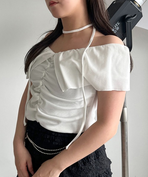 apres jour mignon(アプレジュールミニョン)の「【apres jour mignon SOIE】タイ付きオフショルトップス【ZOZOTOWN限定アイテム】(Tシャツ/カットソー・レディース・ブラック/チャコールグレー/オフホワイト・フリー/X-LARGE)」の5枚目の写真