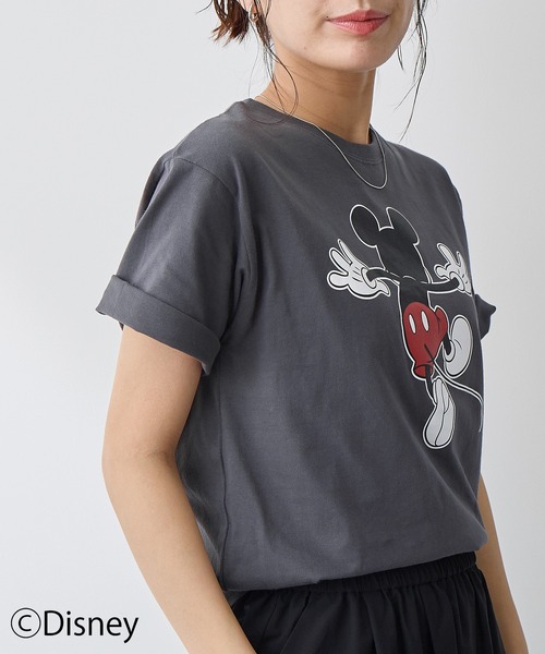 for/c（フォーシー）の「DISNEY MICKEY MOUSE / Tシャツ（タイプA）【サスティナブル】（Tシャツ/カットソー・レディース・オフホワイト/スミクロ・M/L/LL）」の13枚目の写真