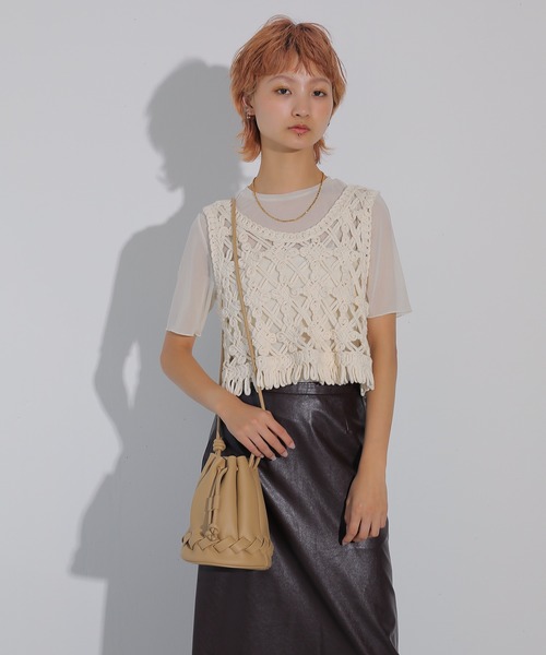 Monocoro toppi(モノコロトッピ)の「カヌレ バッグ ノットデザイン ストラップ ショルダー(ショルダーバッグ・レディース・ベージュ/ブラック・フリー)」の13枚目の写真