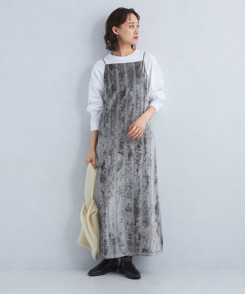 MILLER（ミラー）の「【別注】＜Robert P. Miller＞ベロア キャミソールワンピース（ワンピース・レディース・グレー/モカ/ネイビー・FREE）」の7枚目の写真