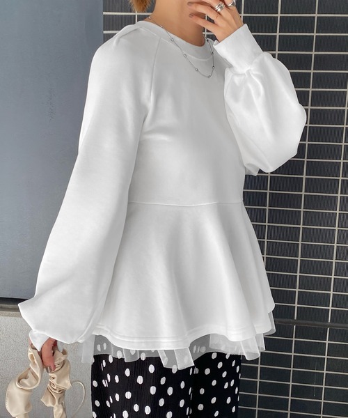 JUNOAH（ジュノア）の「ぺプラムチュールスウェットトップス（スウェット・レディース・杢グレー/ブラック/アイボリー・X-LARGE/LARGE/MEDIUM）」の10枚目の写真