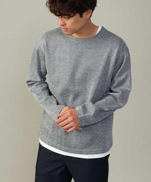 a.v.v（アーヴェヴェ）の「【きれいめ秋TOPS】ヘリンボーンフェイクレイヤードセミワイドカットソー（Tシャツ/カットソー・メンズ・チャコールグレー/グレー/ライトグレー・46/48/50）」の3枚目の写真