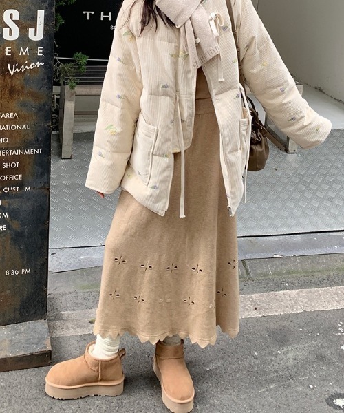 Achic(アシック)の「フレアニットスカート(スカート・レディース・グレー/ブラック/オフホワイト/ベージュ・M)」の17枚目の写真