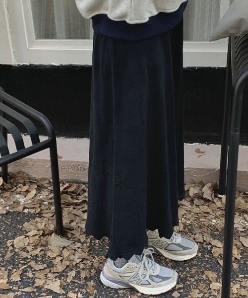 Achic(アシック)の「フレアニットスカート(スカート・レディース・グレー/ブラック/オフホワイト/ベージュ・M)」の21枚目の写真