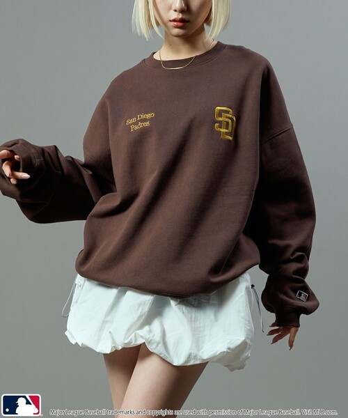 MLB(メジャーリーグベースボール)の「MLB/メジャーリーグベースボール MLB 別注ボースサイドロゴスウェット(限定展開)(スウェット・メンズ・ブラック系その他/ブラック系その他2/グレー系その他/グレー系その他2/ネイビー/ブラウン・SMALL/MEDIUM/LARGE)」の5枚目の写真