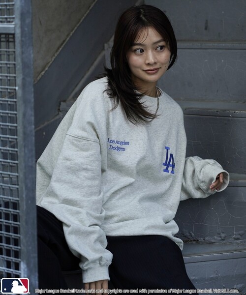 MLB(メジャーリーグベースボール)の「MLB/メジャーリーグベースボール MLB 別注ボースサイドロゴスウェット(限定展開)(スウェット・メンズ・ブラック系その他/ブラック系その他2/グレー系その他/グレー系その他2/ネイビー/ブラウン・SMALL/MEDIUM/LARGE)」の13枚目の写真