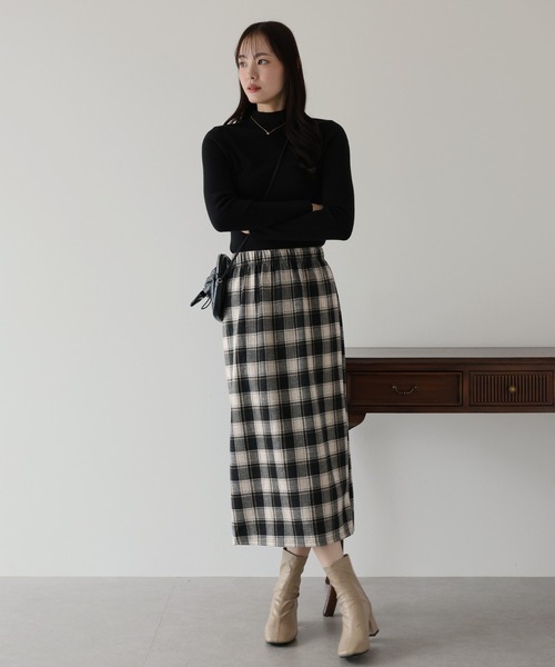 BLUEEAST（ブルーイースト）の「《新色追加／選べるチェック柄》チェック柄タイトスカート（スカート・レディース・ブラウン/ベージュ/ブラック/ネイビー/ブラウン系/ダークブラウン/ネイビー系・MEDIUM）」の12枚目の写真