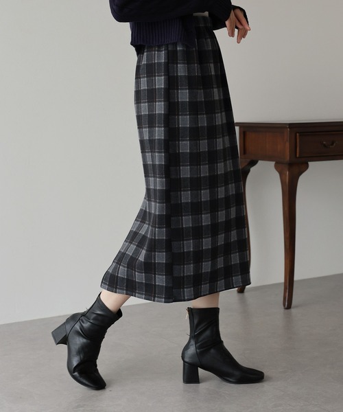 BLUEEAST（ブルーイースト）の「《新色追加／選べるチェック柄》チェック柄タイトスカート（スカート・レディース・ブラウン/ベージュ/ブラック/ネイビー/ブラウン系/ダークブラウン/ネイビー系・MEDIUM）」の20枚目の写真