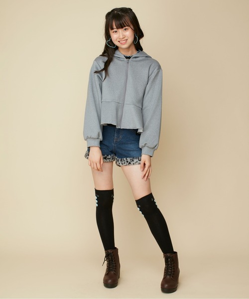 JENNI love（ジェニィラブ）の「フリルダンボールニットZIPパーカー（パーカー・キッズ・アイボリー/ブラック/グレー・130cm/140cm/150cm/160cm）」の22枚目の写真
