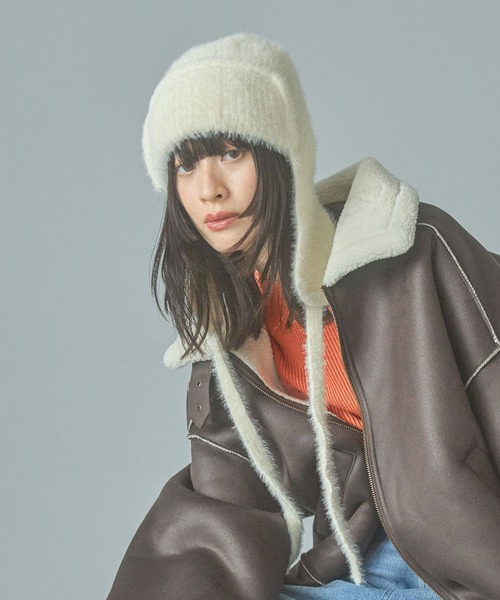 LAKOLE（ラコレ）の「ニットフライトキャップ / 143866（ニットキャップ/ビーニー・レディース・ブラック/オフホワイト・FREE）」の2枚目の写真